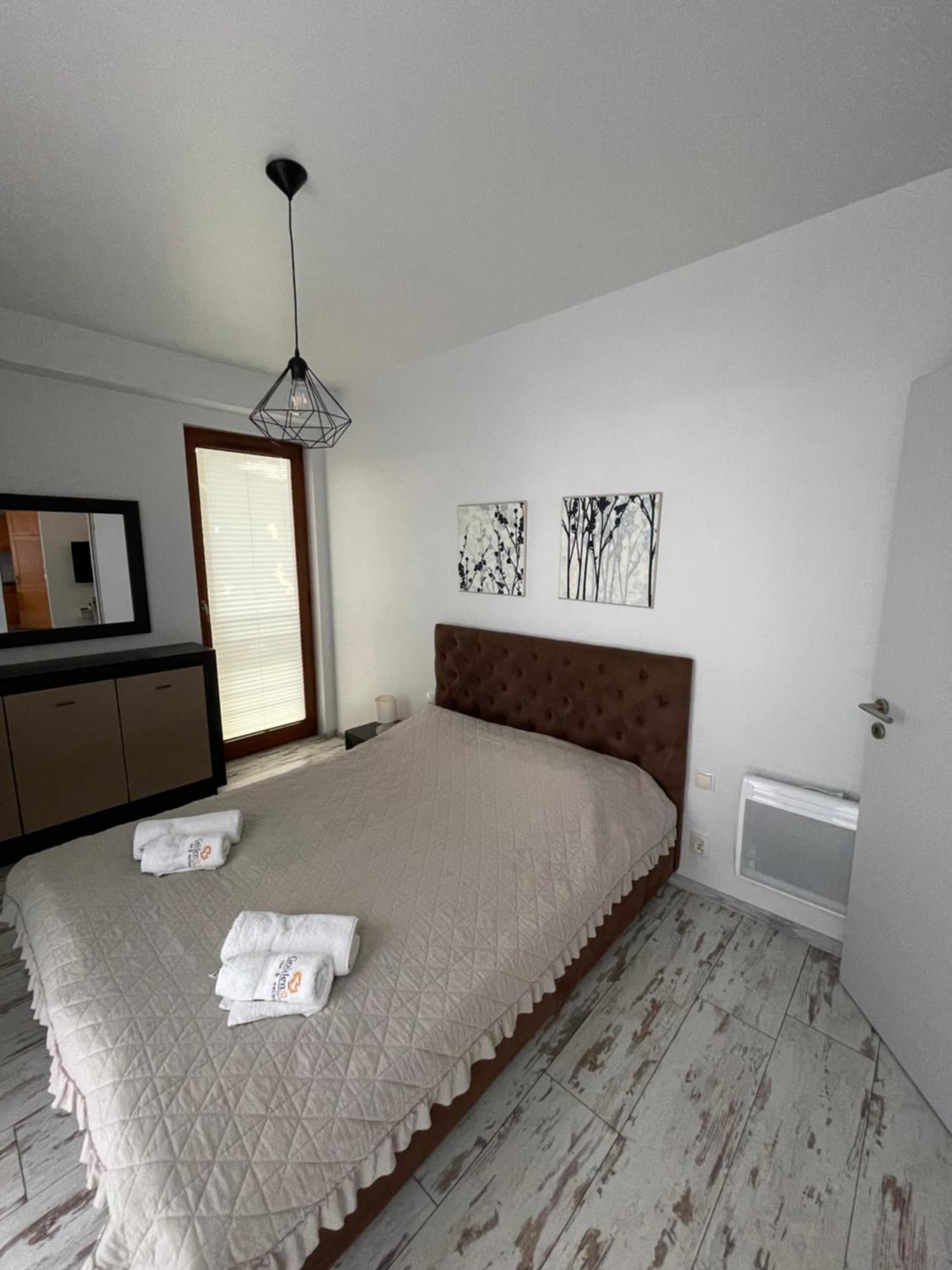 Golden Sun Apartments 梅尔诺 外观 照片