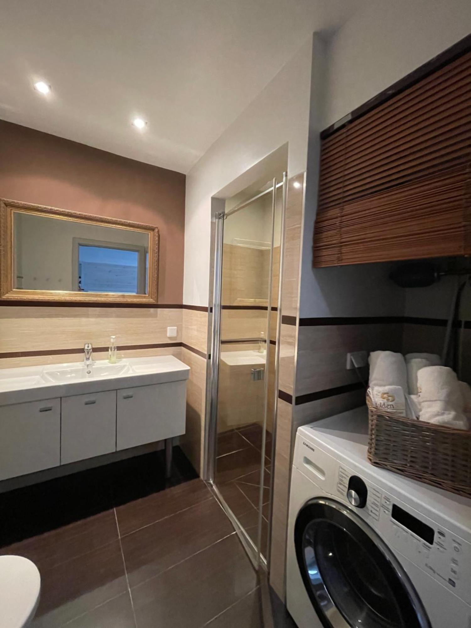 Golden Sun Apartments 梅尔诺 外观 照片