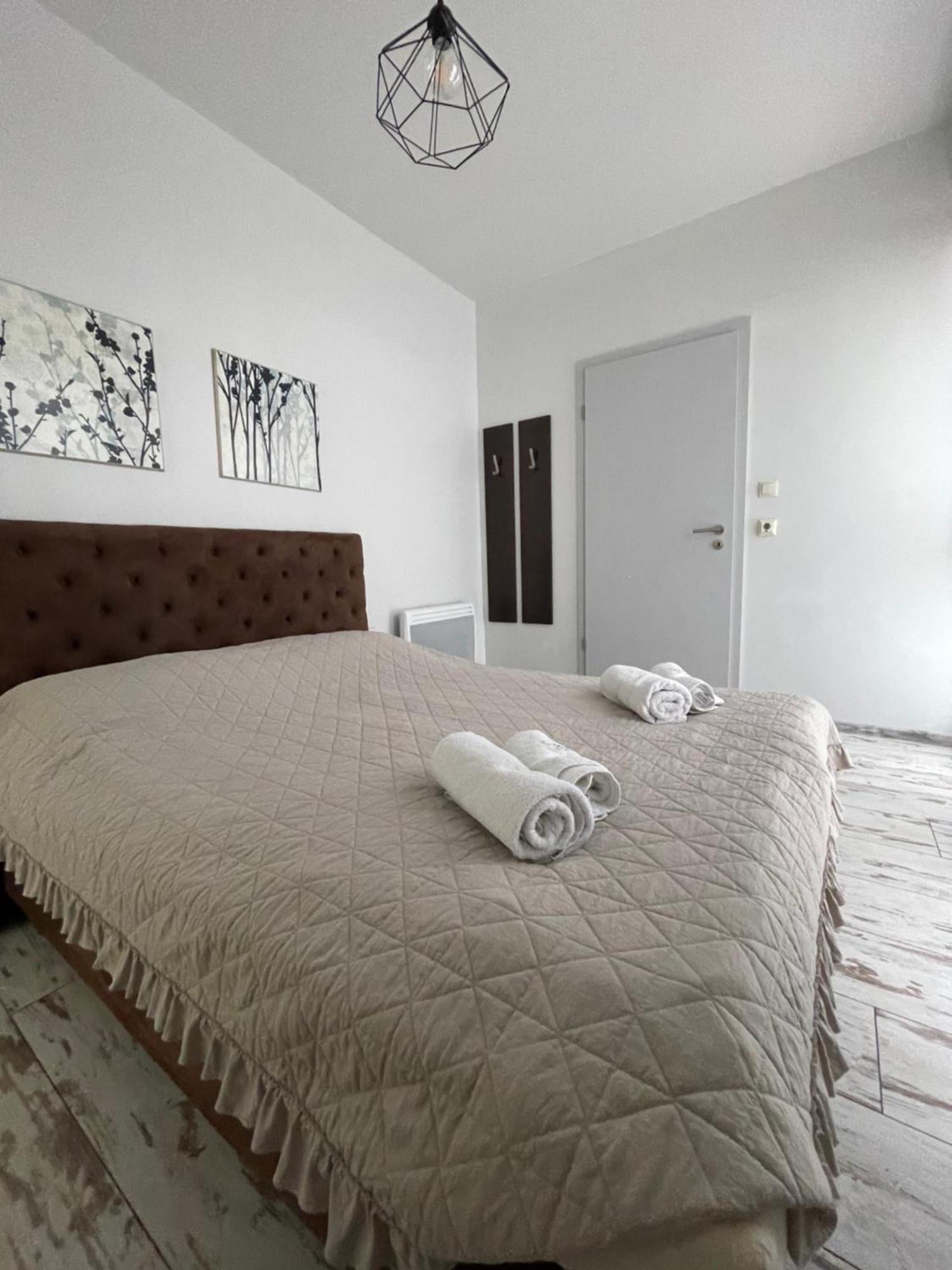 Golden Sun Apartments 梅尔诺 外观 照片